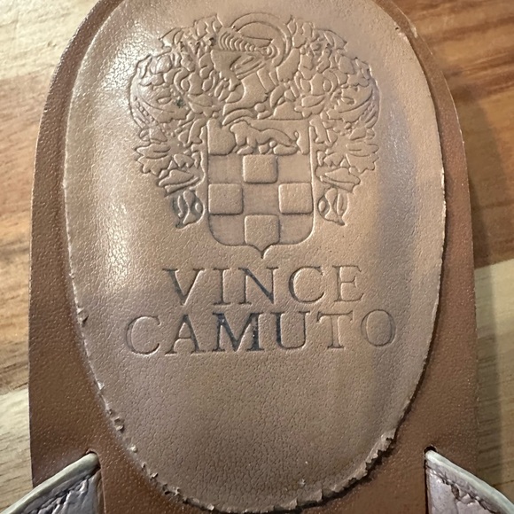 Vince Camuto Women’s Flip Flops | Size 7 - Picture 3 of 12